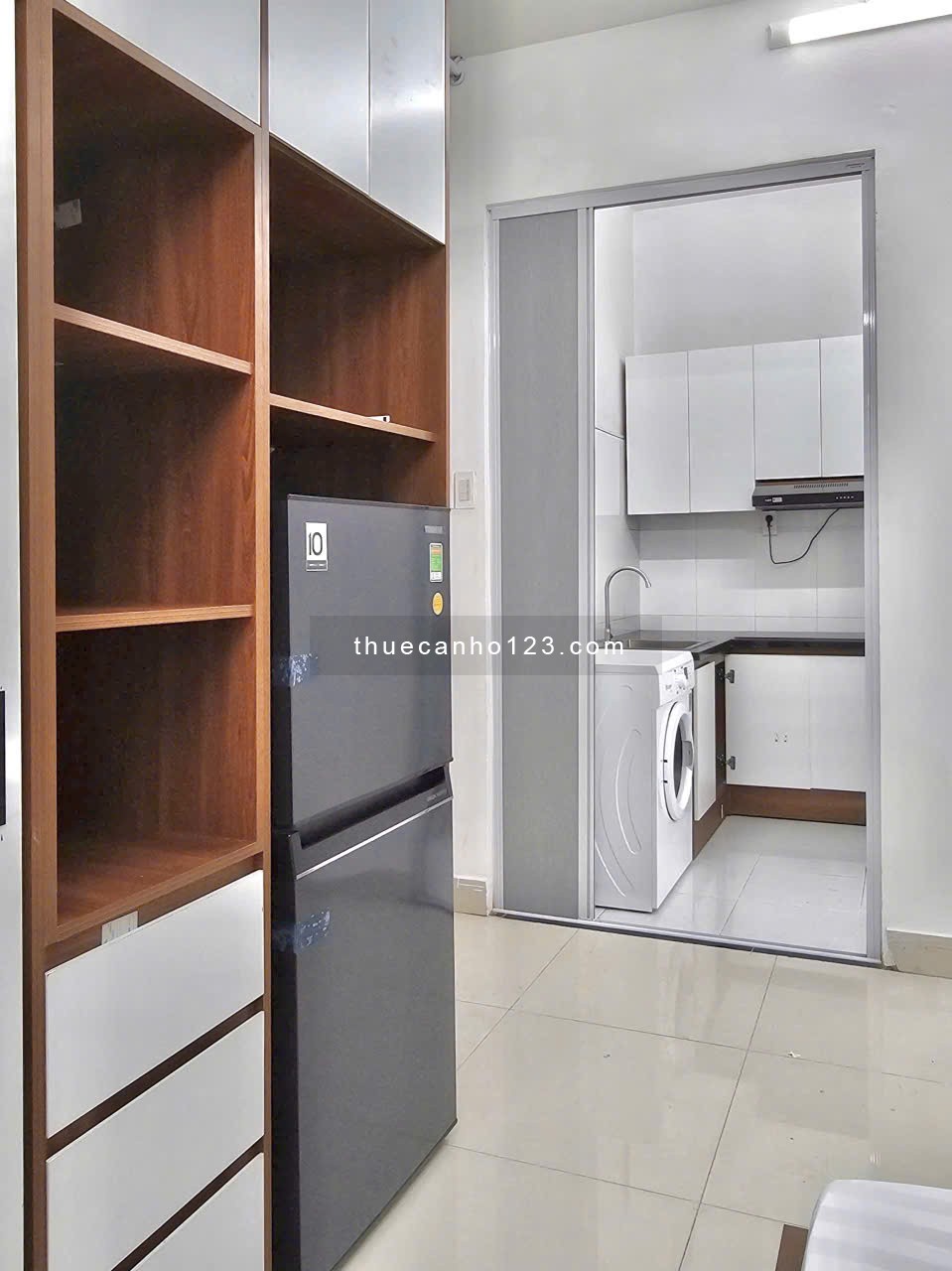 Cho thuê căn hộ Studio tách bếp gần đường 3/2, hẻm xe hơi - full nội thất mới 100% - Quận 10