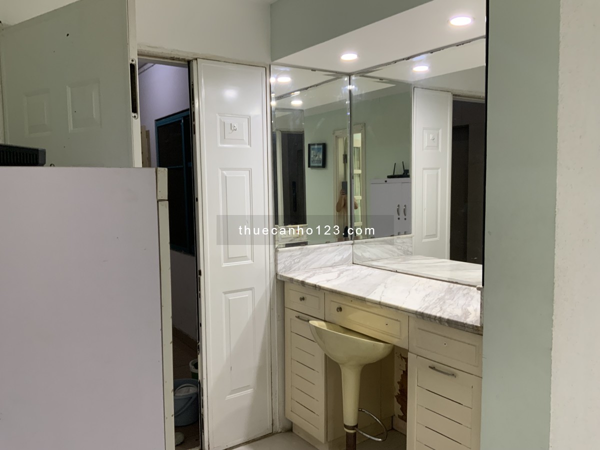 Cho thuê CHCC Mỹ đình Sông Đà CT4