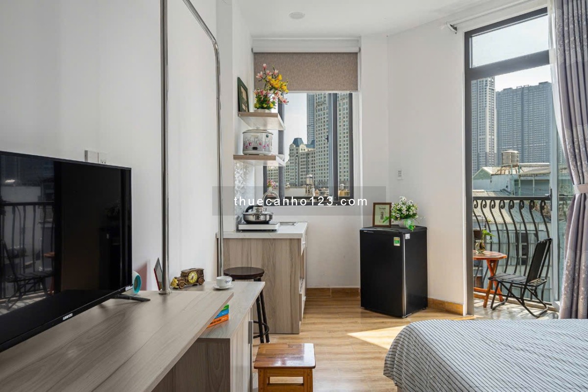 Cho Thuê Căn Hộ Ban Công Sát Đại Học Luật Và Đại Học Nguyễn Tất Thành Full Nội Thất Mới