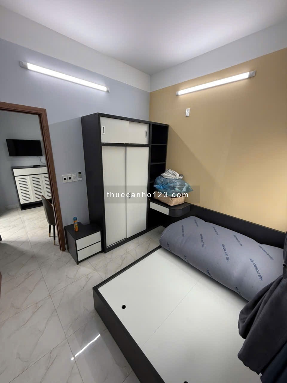 Căn hộ chung cư mini 2 phòng ngủ 1 phòng khách ở Tân Phước quận 10 có máy giặt riêng, nhà thang máy