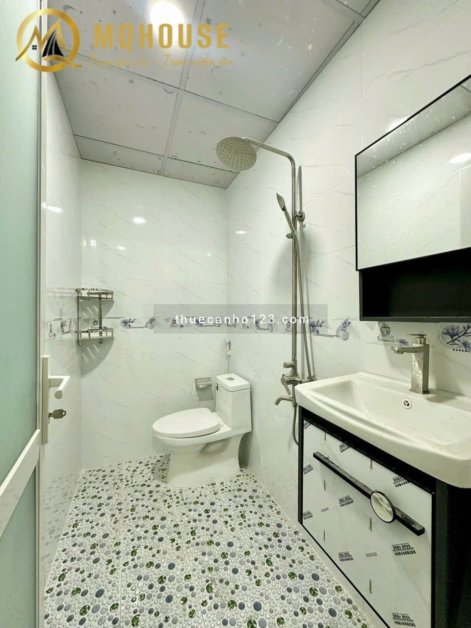 Căn hộ mới 100% gần sân bay Tân Sơn Nhất - full nội thất