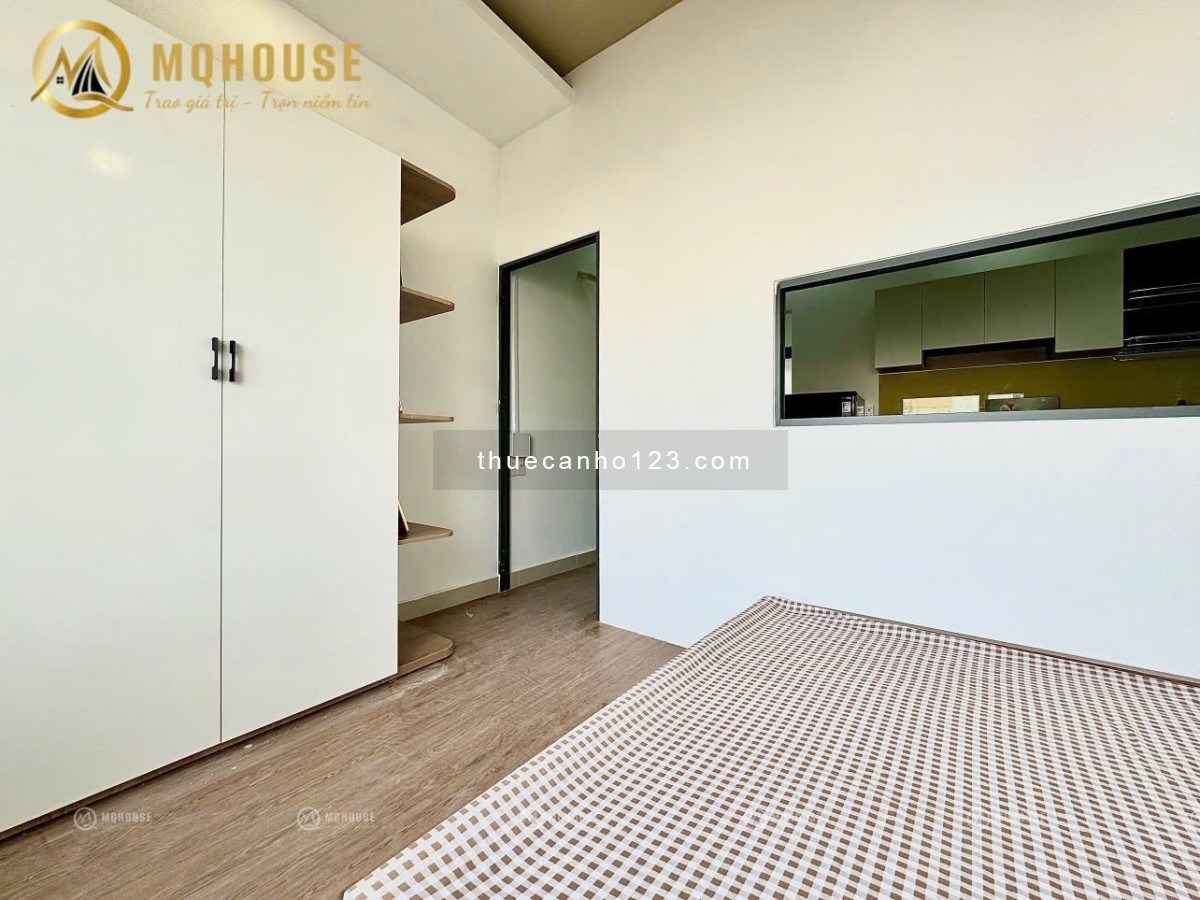 Cho thuê căn hộ 1PN có cửa sổ to toàn view gần Đầm Sen, Tân Phú