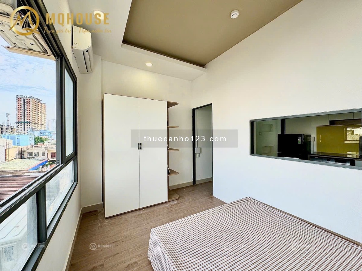 Cho thuê căn hộ 1PN có cửa sổ to toàn view gần Đầm Sen, Tân Phú