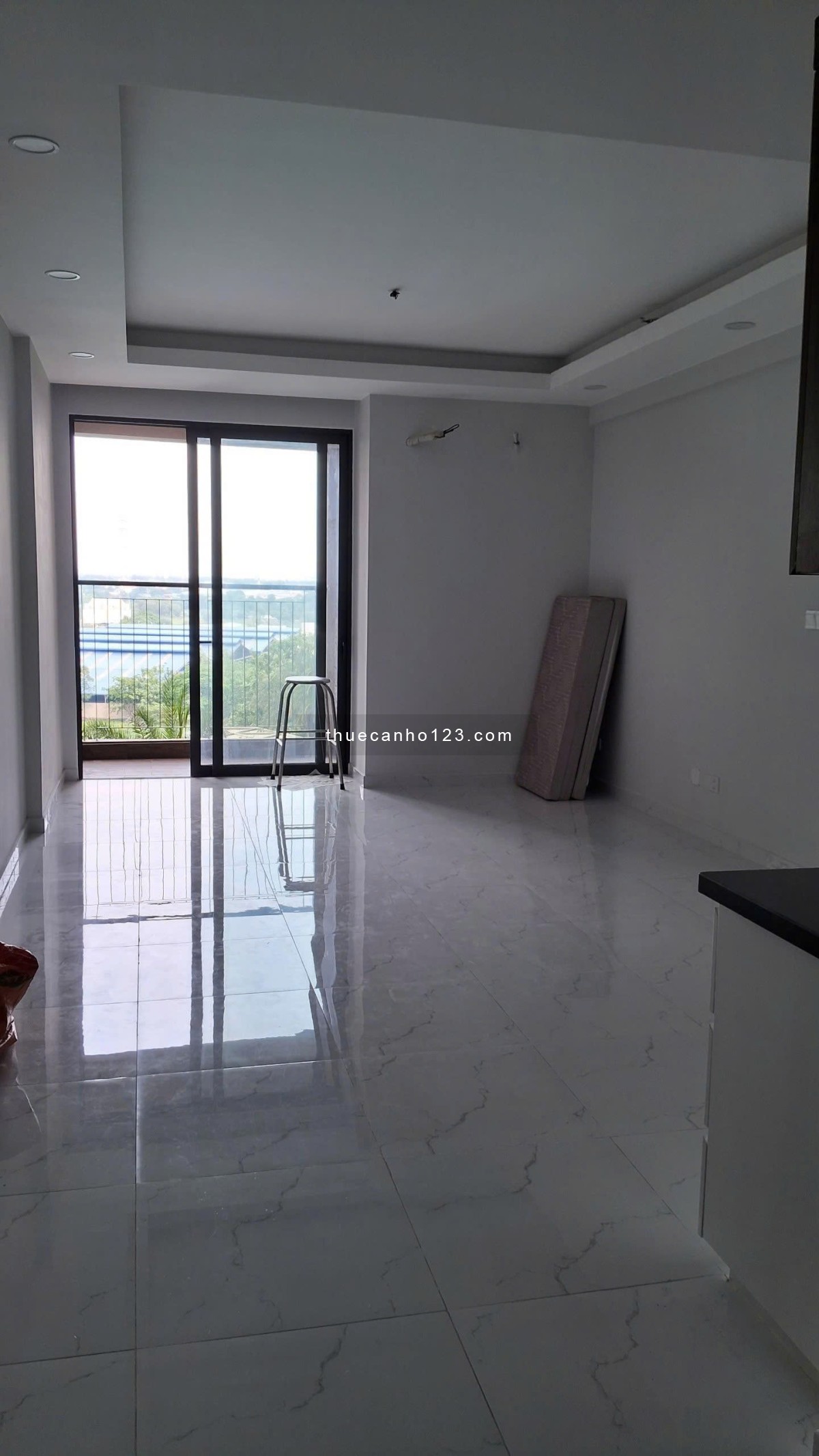 Cho Thuê Căn hộ Studio 40m2 giá nhà trống: 4tr - Full Nội thất 5tr