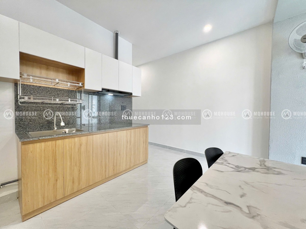 CHO THUÊ CĂN HỘ 1PN 1PK BAN CÔNG GẦN TÒA NHÀ SKY CENTER GIÁP PHÚ NHUẬN