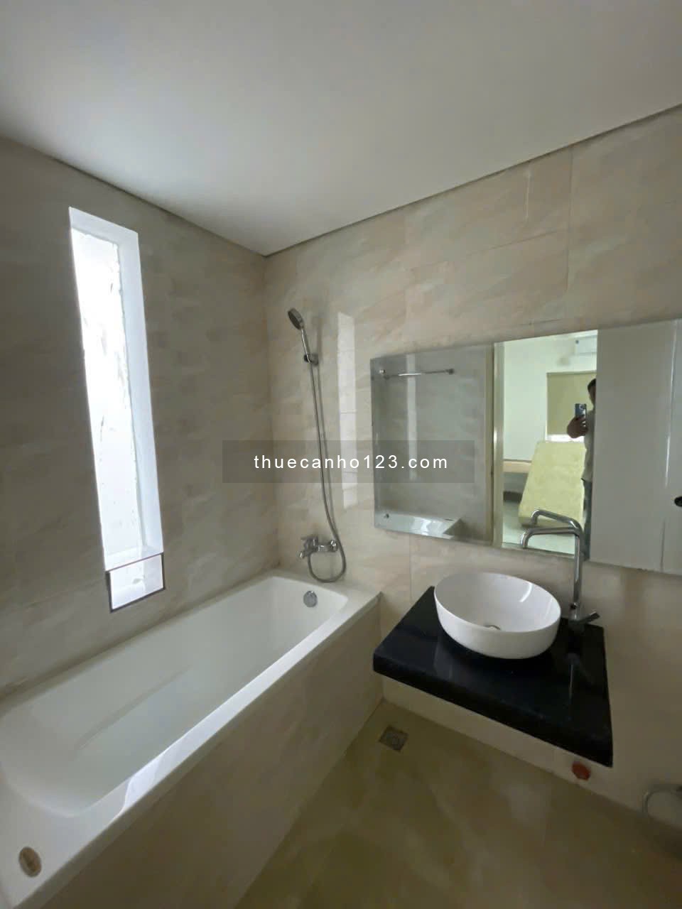 Chung cư Phúc Yên, P15, Tân Bình: 2p ngủ, 2wc, đủ NT, 10tr/th