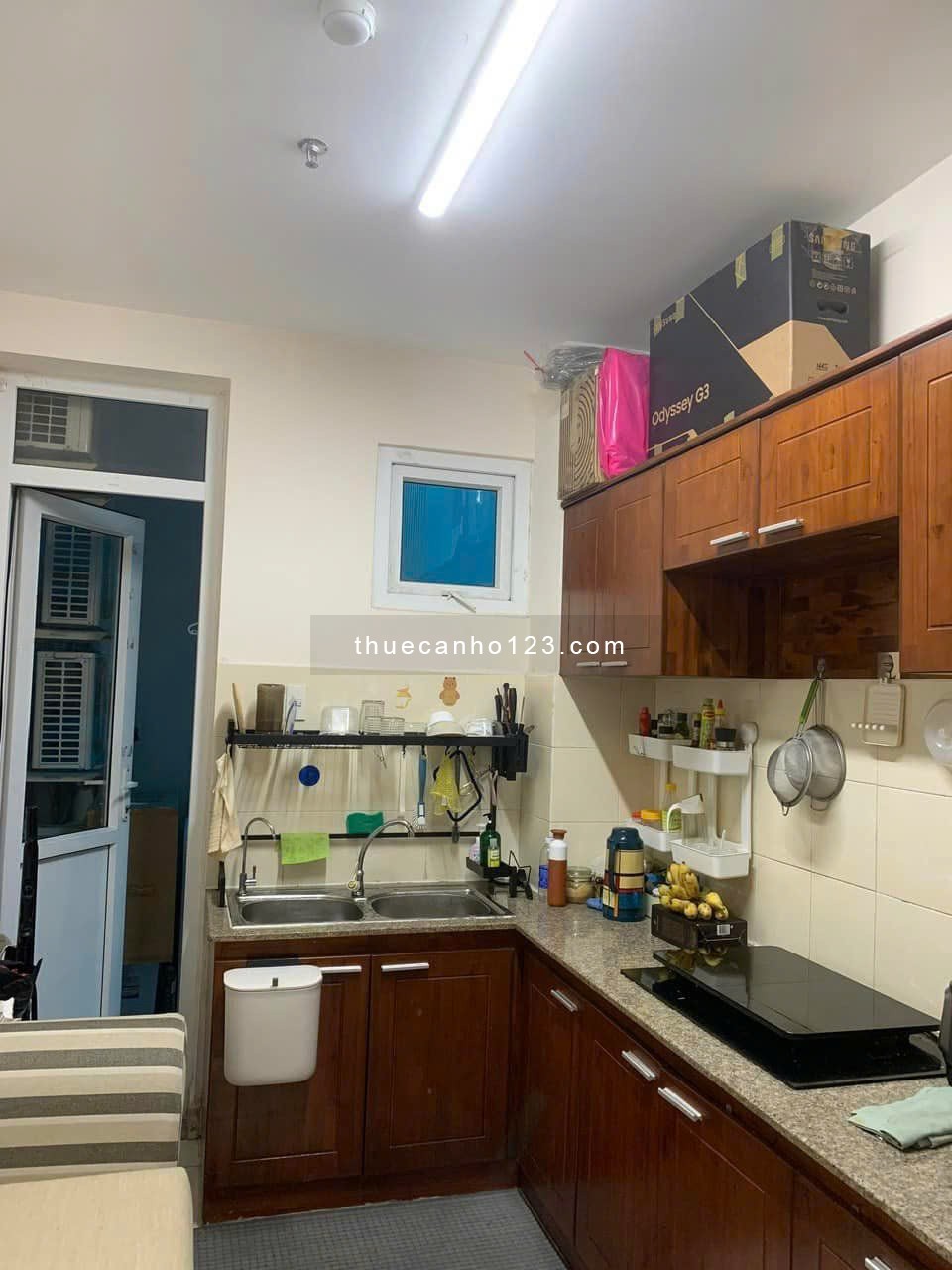 Chung cư Đặng văn Ngữ, Phú Nhuận: Căn góc 2p ngủ, nội thất, 12tr