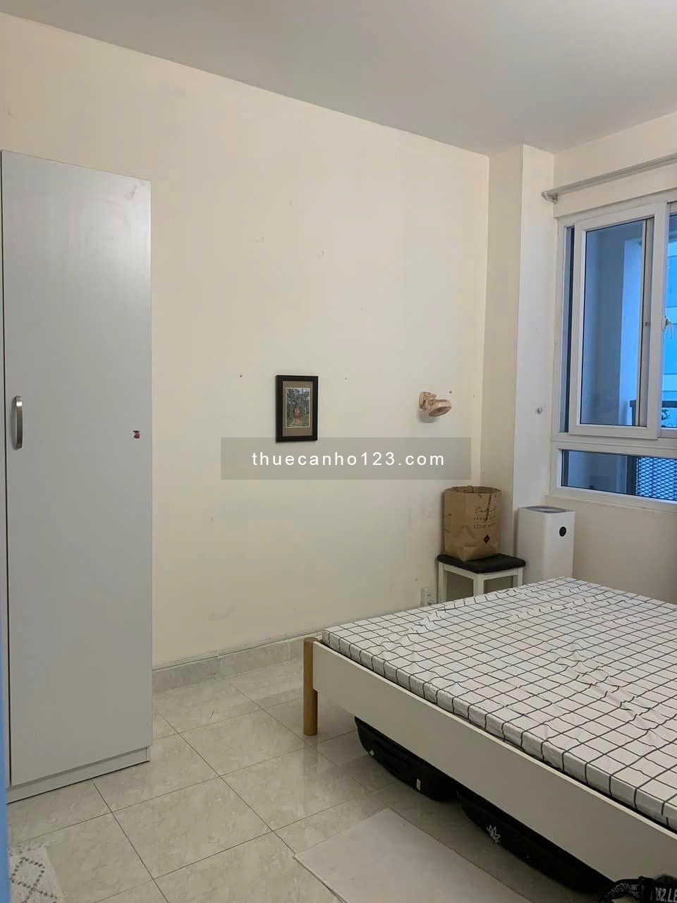 Chung cư Đặng văn Ngữ, Phú Nhuận: Căn góc 2p ngủ, nội thất, 12tr