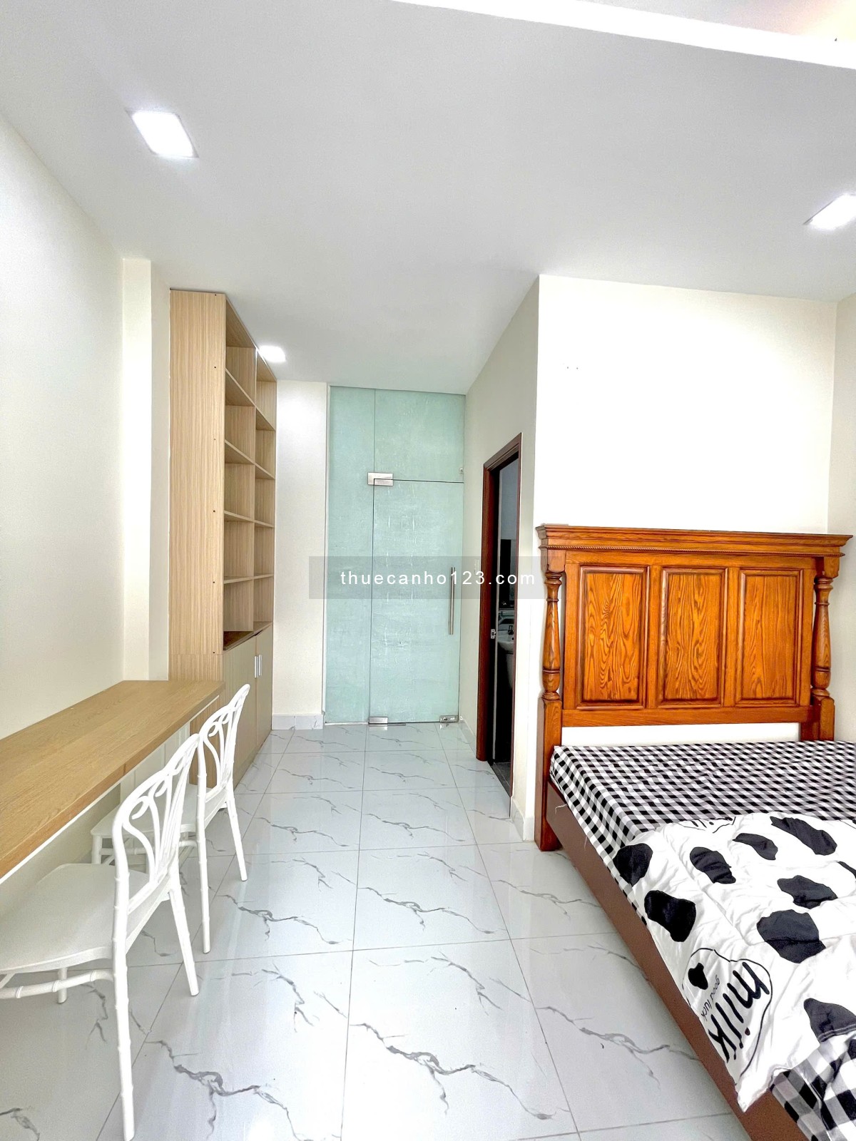 Studio ban công rộng rãi, full nội thất – gần sân bay Tân Sơn Nhất & CV Hoàng Văn Thụ