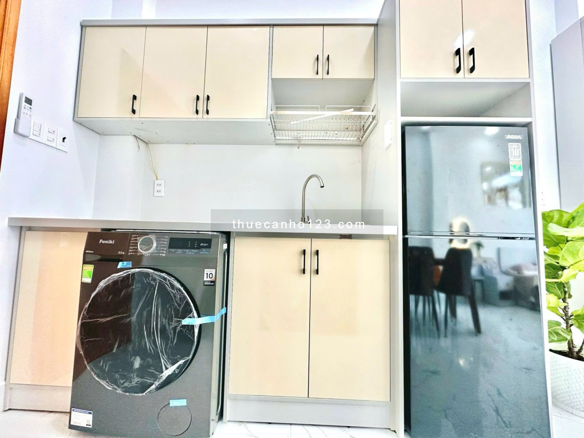 Căn hộ Ban công - Cửa sổ Thoáng Full NT 45m2 Máy giặt riêng tại Phùng Văn Cung, Phú Nhuận gần Q1, Q3