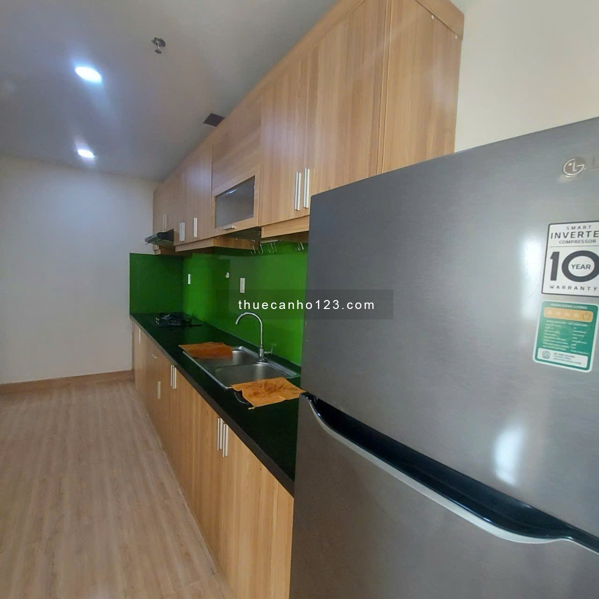 Chung cư 590, CMT8, Phường 11, Quận 3: 85m2, 2p ngủ, 2wc, 13tr