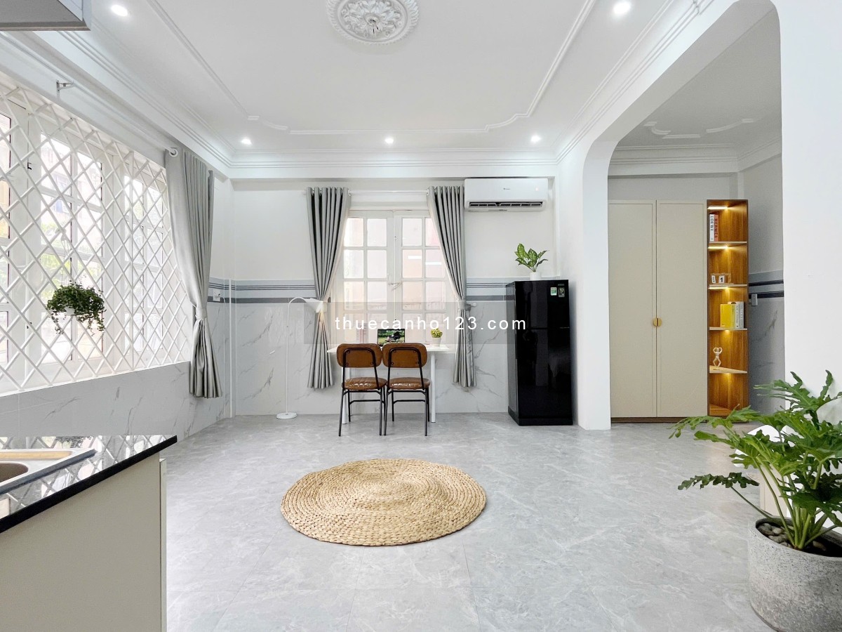 Studio 1PN full nội thất, cửa sổ lớn thoáng mát – gần sân bay Tân Sơn Nhất & CV Hoàng Văn Thụ