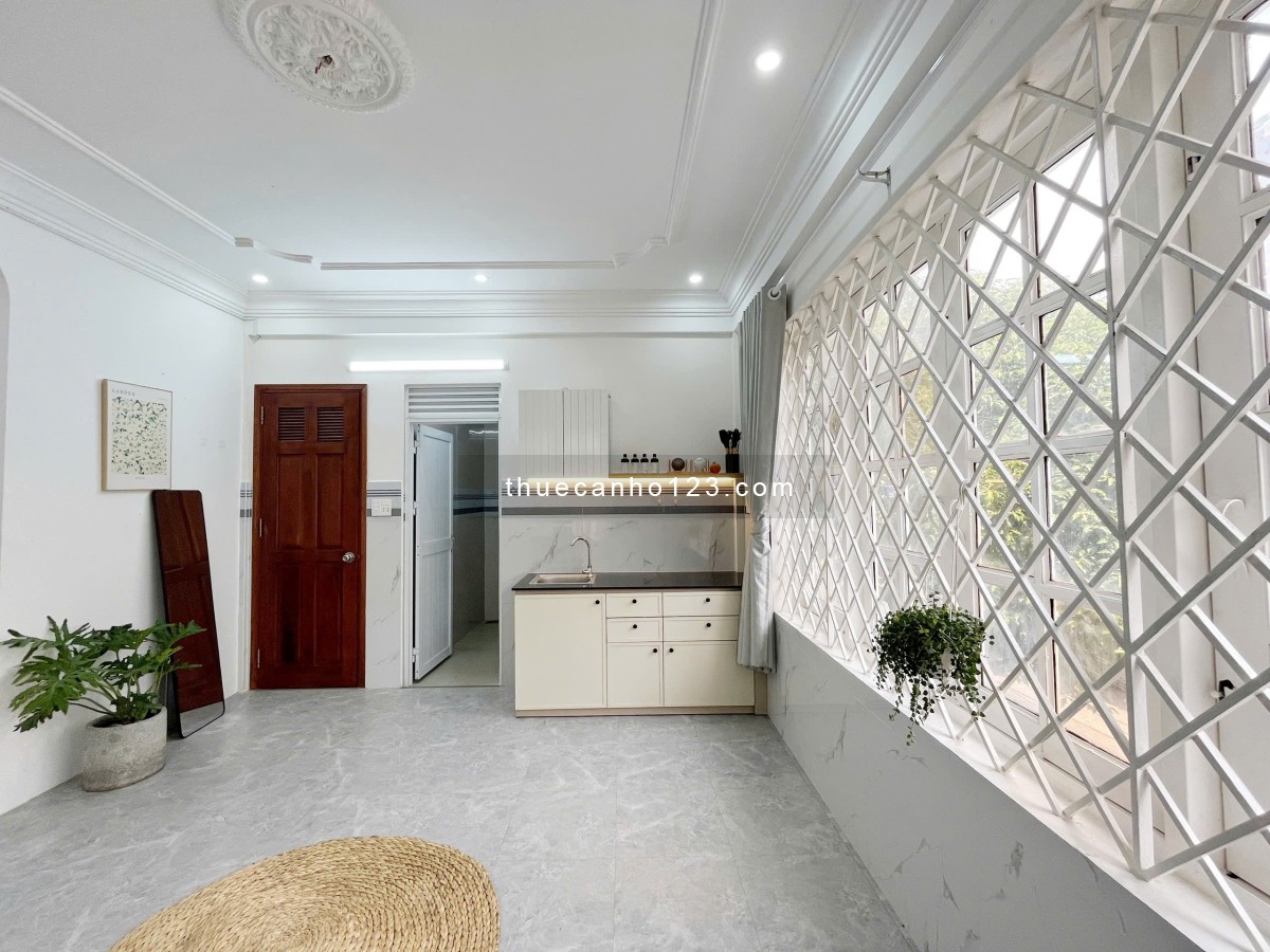 Studio 1PN full nội thất, cửa sổ lớn thoáng mát – gần sân bay Tân Sơn Nhất & CV Hoàng Văn Thụ