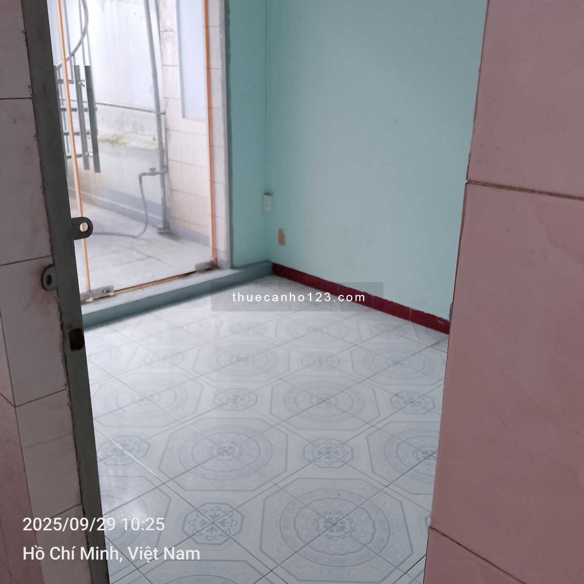 Thuê phòng Quận Tân Bình giá rẻ Bao điện nước, sạc được xe điện, phòng riêng full tiện ích.