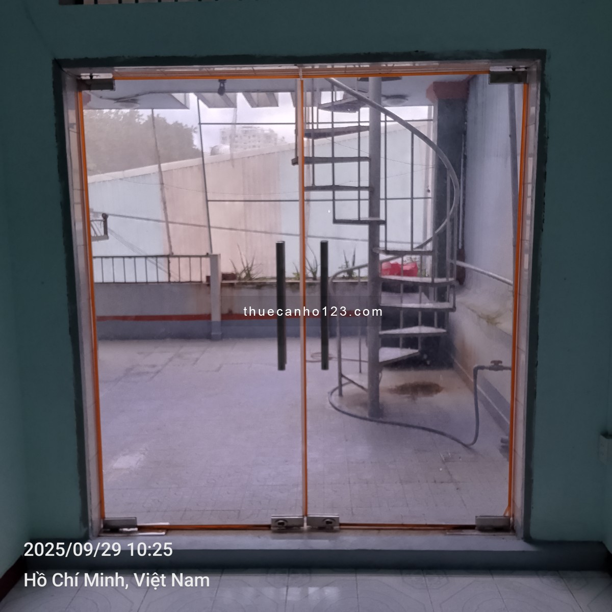 Thuê phòng Quận Tân Bình giá rẻ Bao điện nước, sạc được xe điện, phòng riêng full tiện ích.