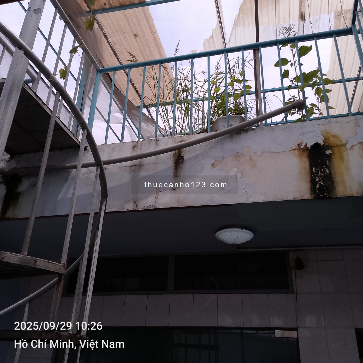 Thuê phòng Quận Tân Bình giá rẻ Bao điện nước, sạc được xe điện, phòng riêng full tiện ích.