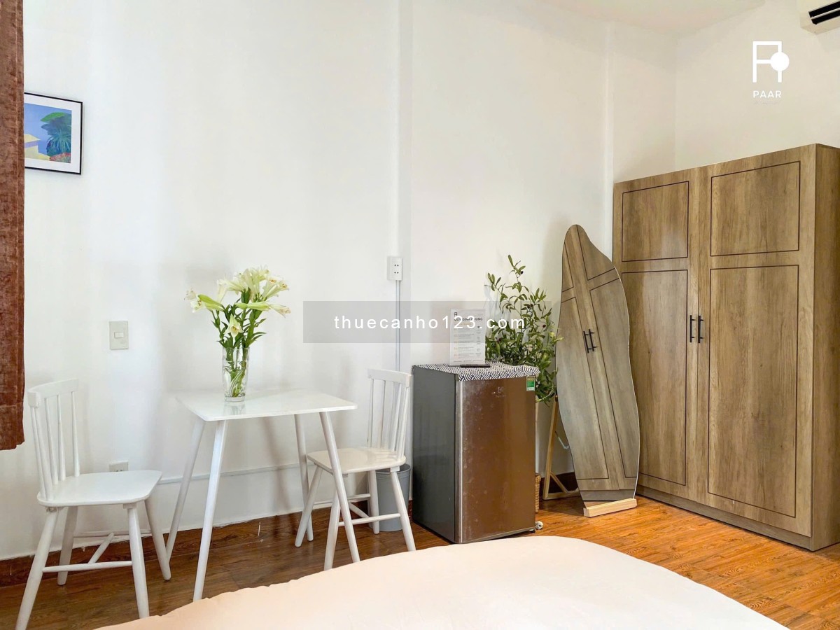 Căn hộ full nội thất, có cửa sổ lớn thoáng mát, ngay khu K300 Etown