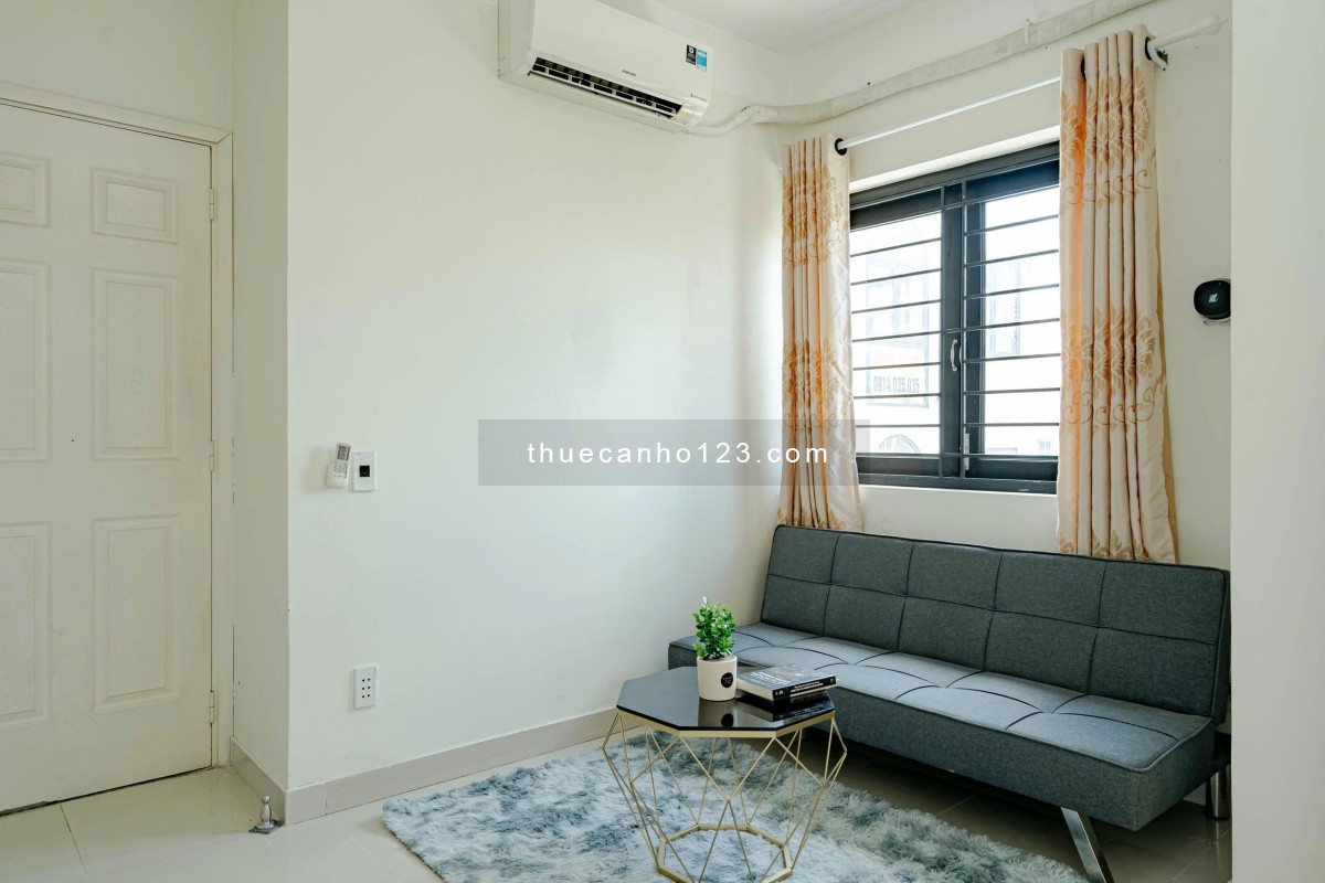 Cho thuê căn hộ ban công rộng – Full nội thất – Quận 1, ngay cầu Nguyễn Văn Cừ