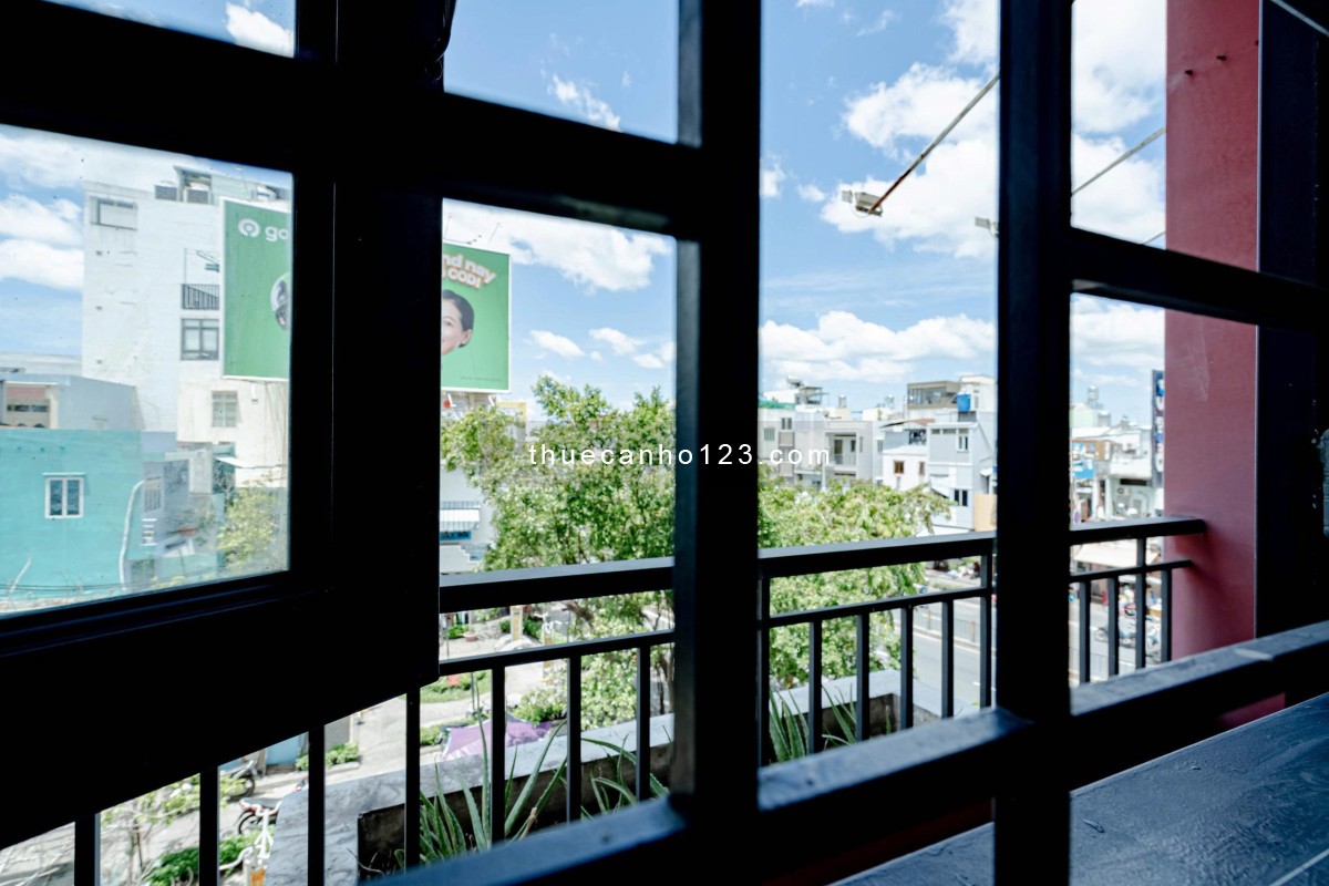 Cho thuê căn hộ ban công rộng – Full nội thất – Quận 1, ngay cầu Nguyễn Văn Cừ