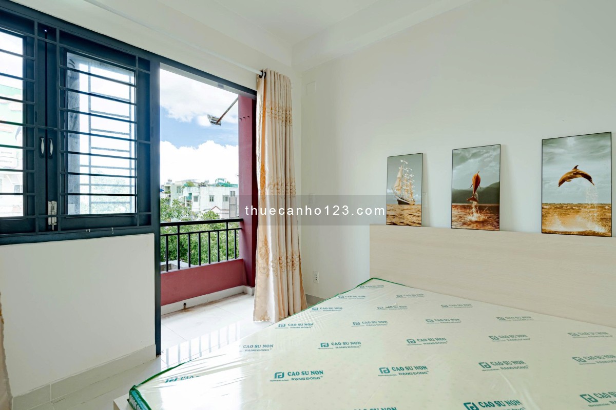 Cho thuê căn hộ ban công rộng – Full nội thất – Quận 1, ngay cầu Nguyễn Văn Cừ