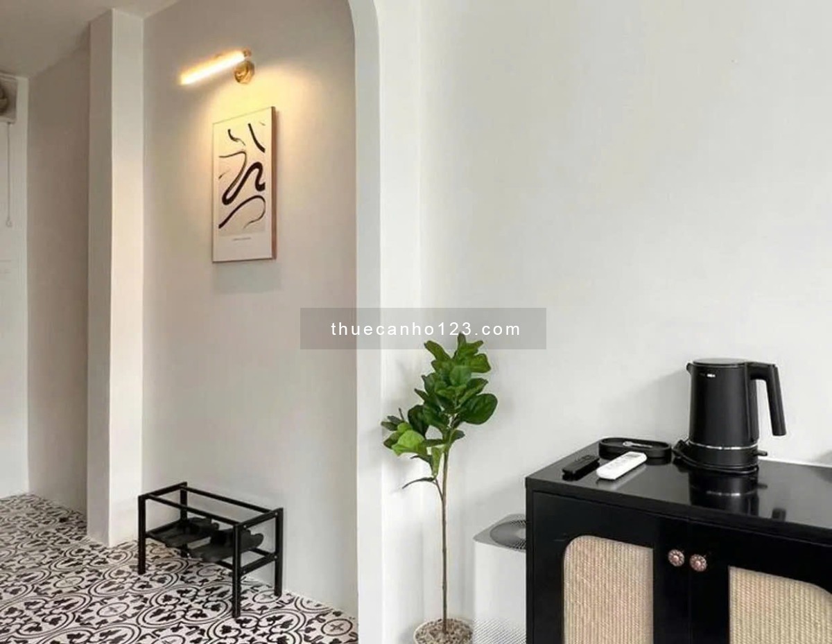 Cho thuê căn hộ full nội thất ban công cửa sổ lớn bệnh viên tâm anh, sân bay Tân Sơn Nhất, Tân Bình