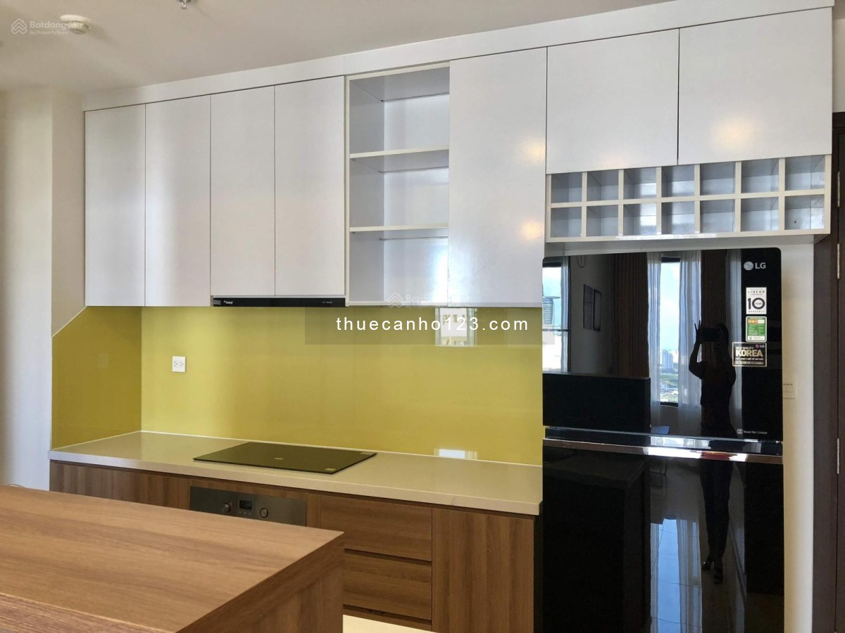 Cho thuê căn hộ 2PN tại River Gate Bến Vân Đồn Quận 4