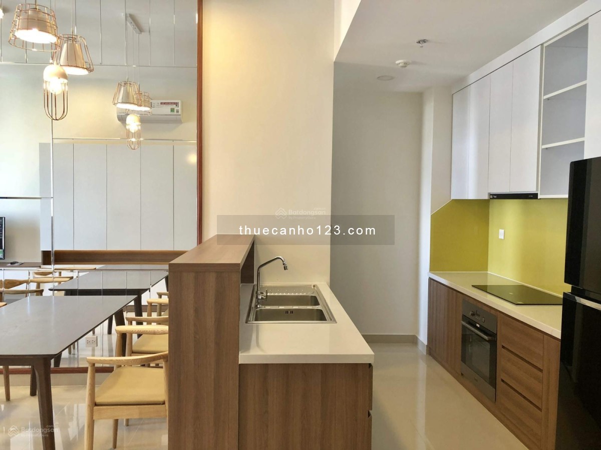 Cho thuê căn hộ 2PN tại River Gate Bến Vân Đồn Quận 4