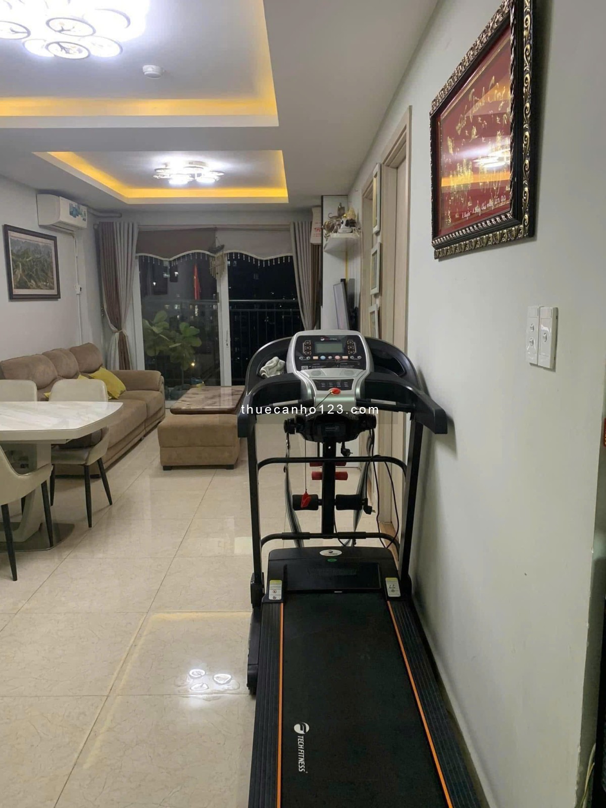 Chung cư Đặng Văn Ngữ, P13, PN: Căn góc 2p ngủ, Nhà sạch, 12tr5/th.