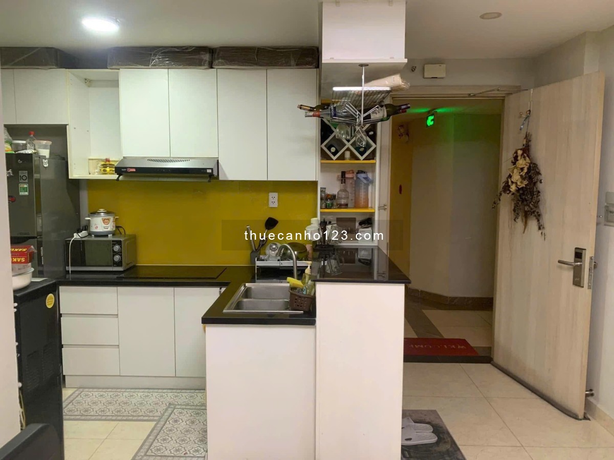 Chung cư Đặng Văn Ngữ, P13, PN: Căn góc 2p ngủ, Nhà sạch, 12tr5/th.