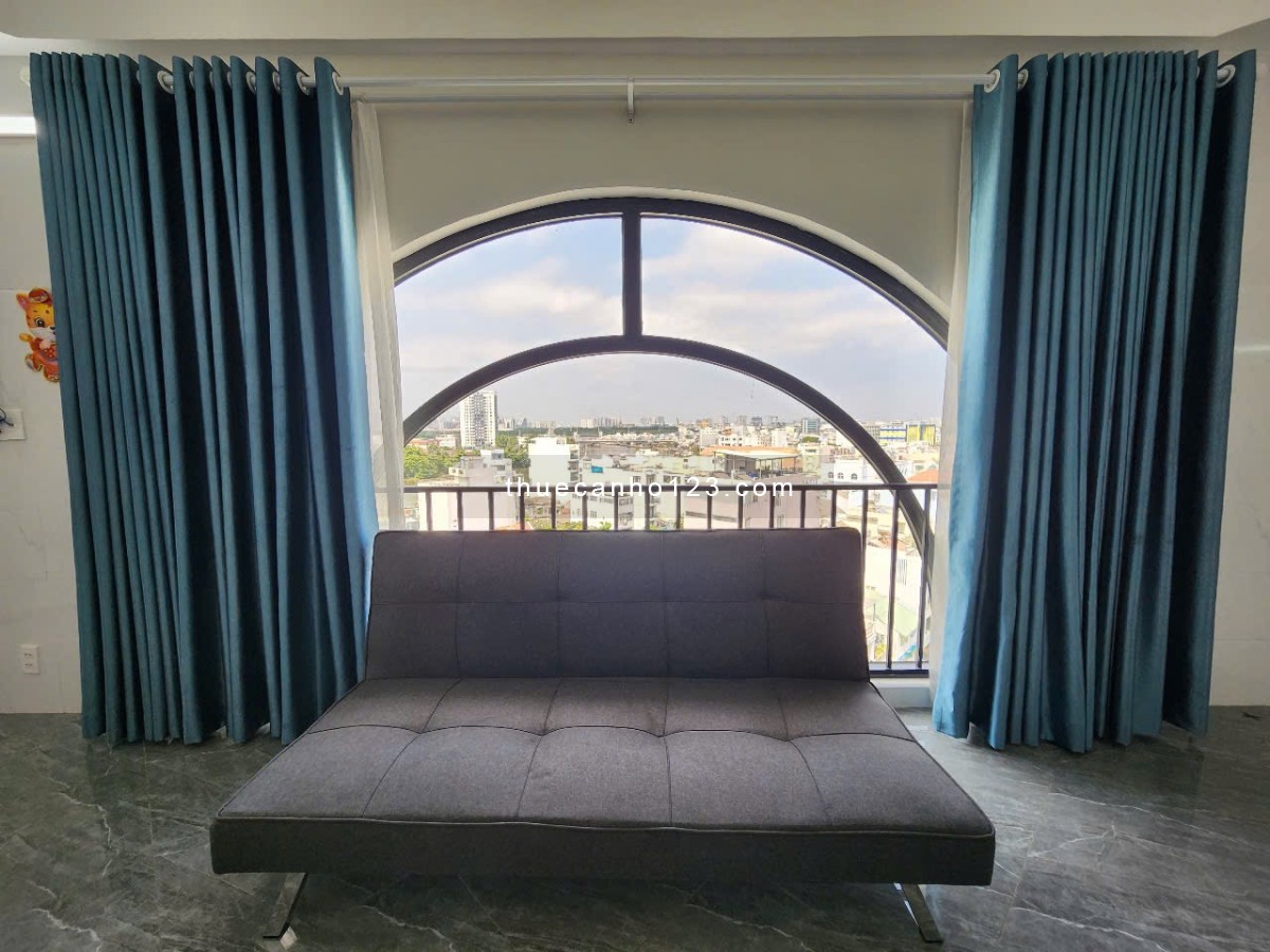 Cho thuê căn hộ dịch vụ ban công full nội thất Quận 7.