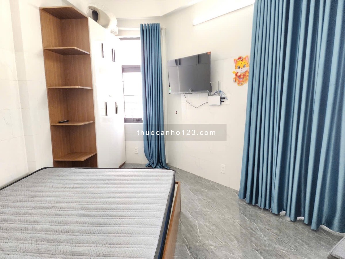 Cho thuê căn hộ dịch vụ ban công full nội thất Quận 7.