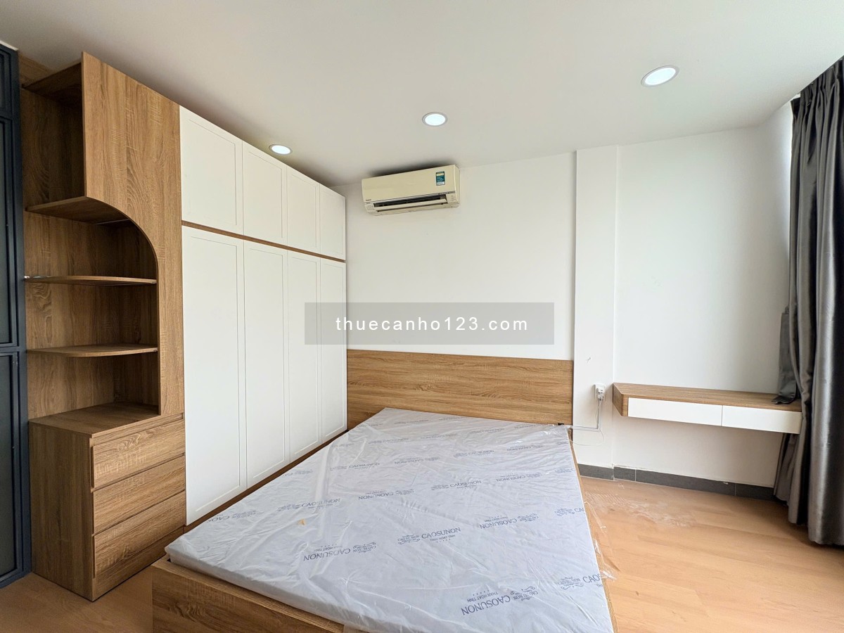 Cho thuê Căn hộ View Kính 1PN Máy giặt riêng Cửa sổ Thoáng Đào Duy Anh gần Sân bay tiện đi Q1, Q3