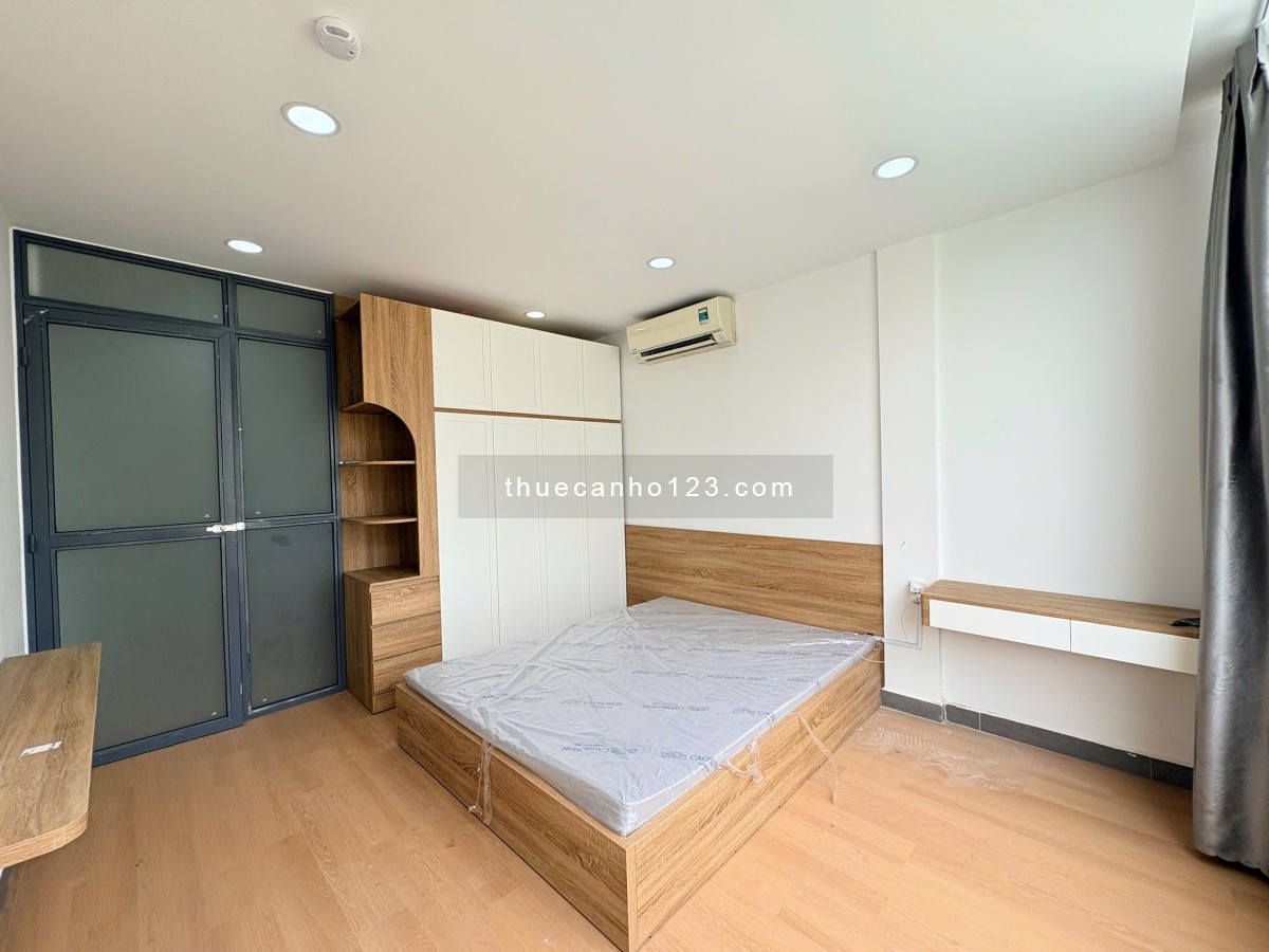 Cho thuê Căn hộ View Kính 1PN Máy giặt riêng Cửa sổ Thoáng Đào Duy Anh gần Sân bay tiện đi Q1, Q3