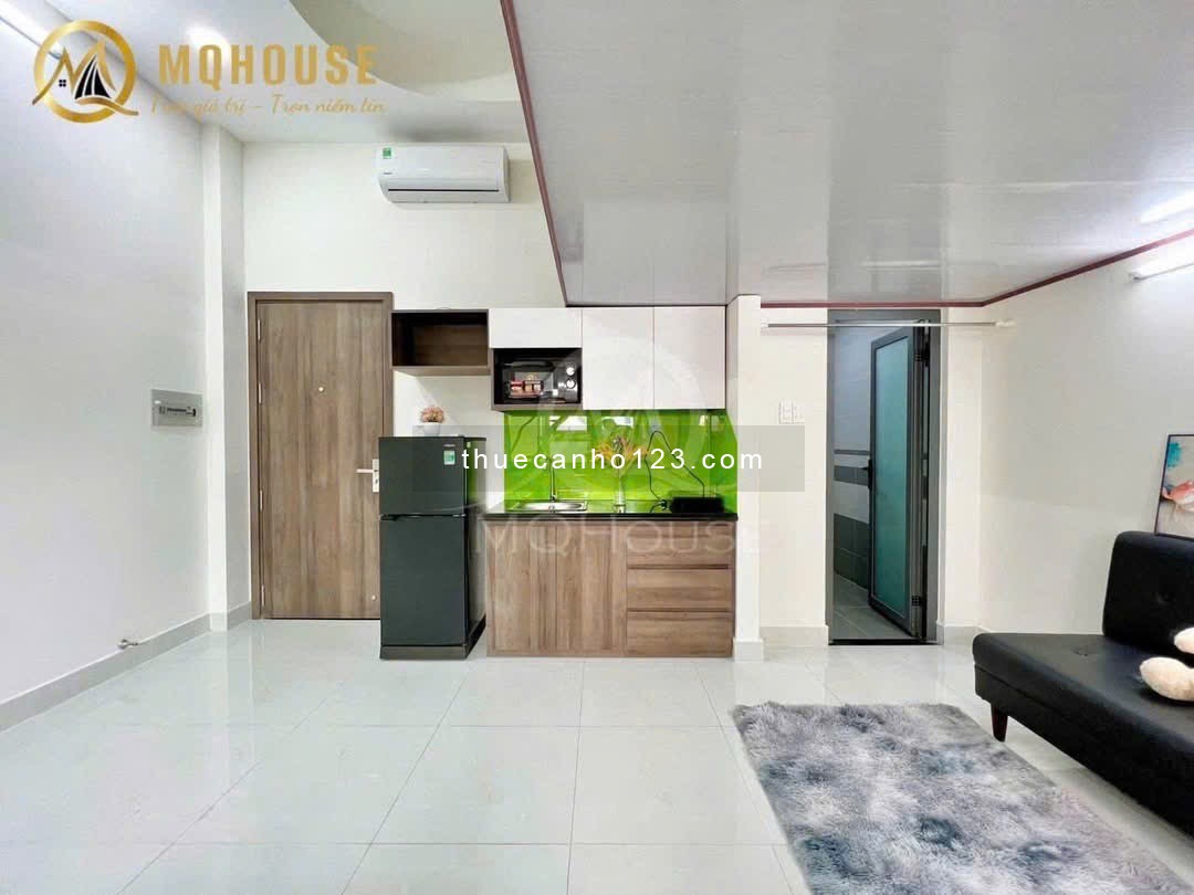 Căn hộ tách bếp có cửa sổ thoáng mát ngay Tân Bình.