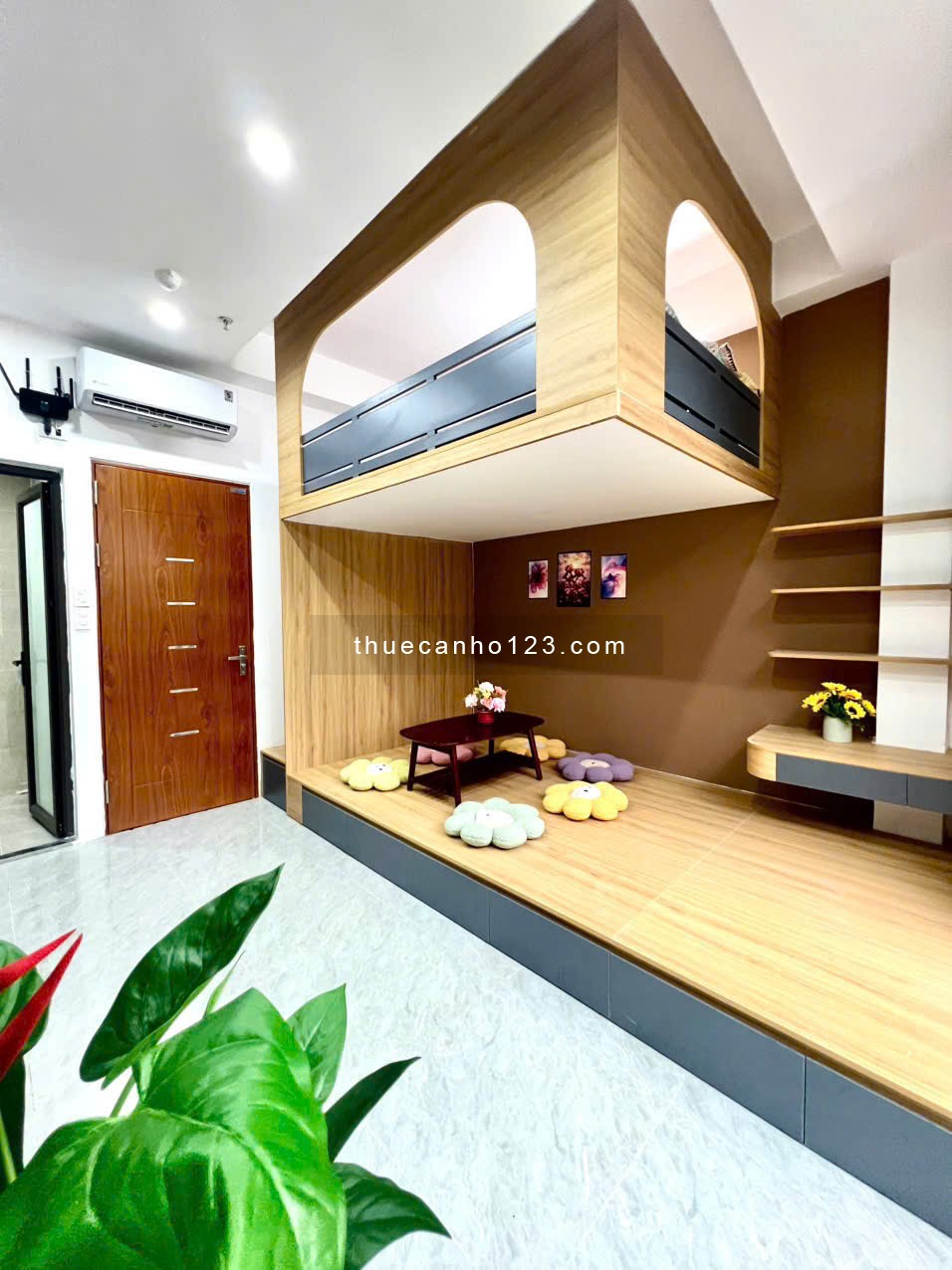 Trống gấp phòng mặt đường, ngay ngã tư Sở