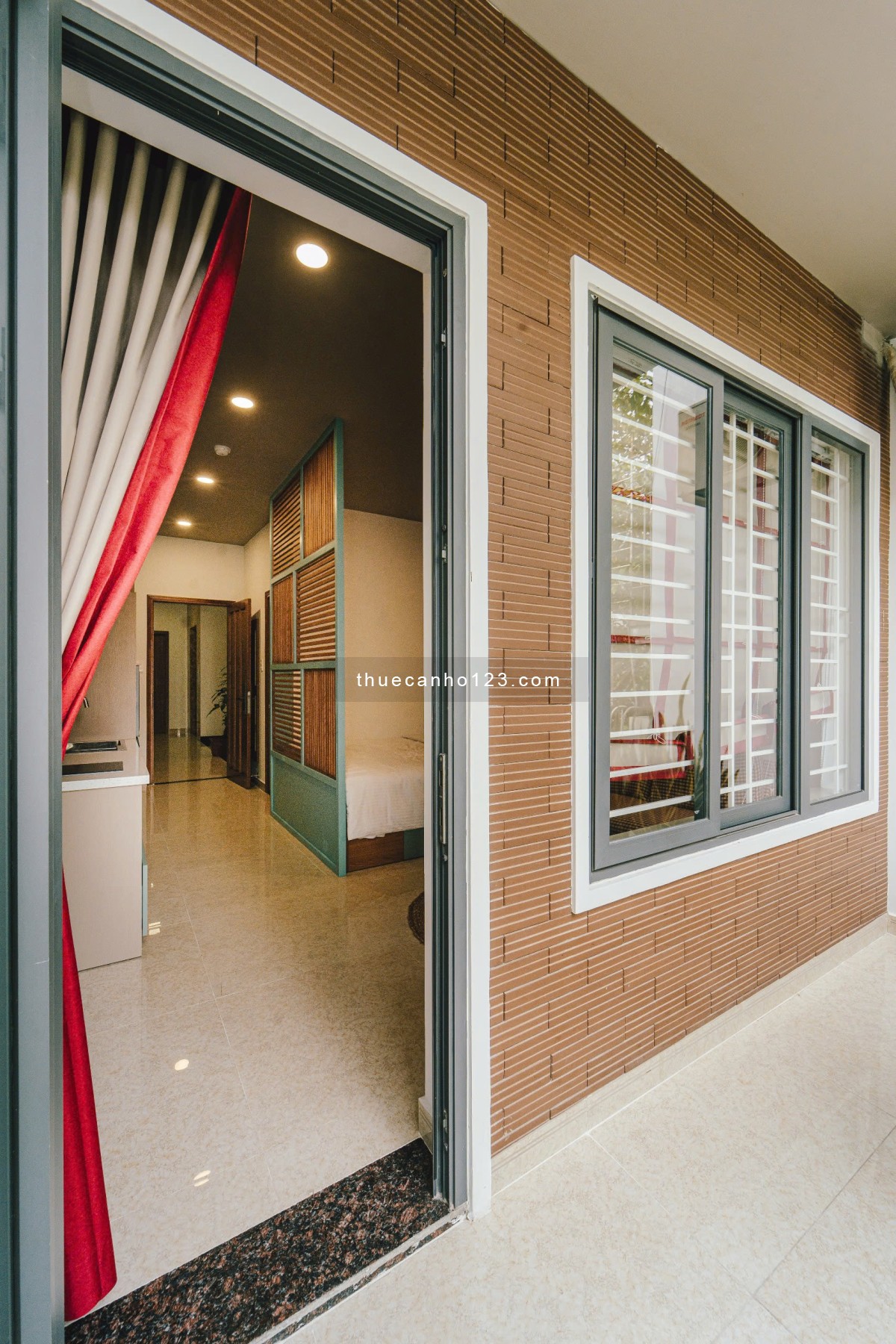 Cho thuê Căn hộ Tách bếp 1PN Cửa sổ Thoáng Full NT 45m2 tại Đào Duy Anh, Phú Nhuận gần Sân bay, Q1,