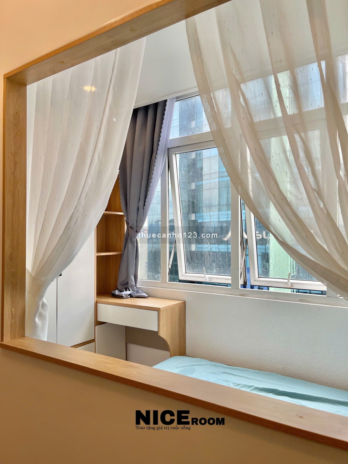 Căn hộ Full Nội thất 45m2 Cửa sổ Thoáng tại Phan Xích Long, Phú Nhuận gần Trường Sa, Hoàng Sa gần Q