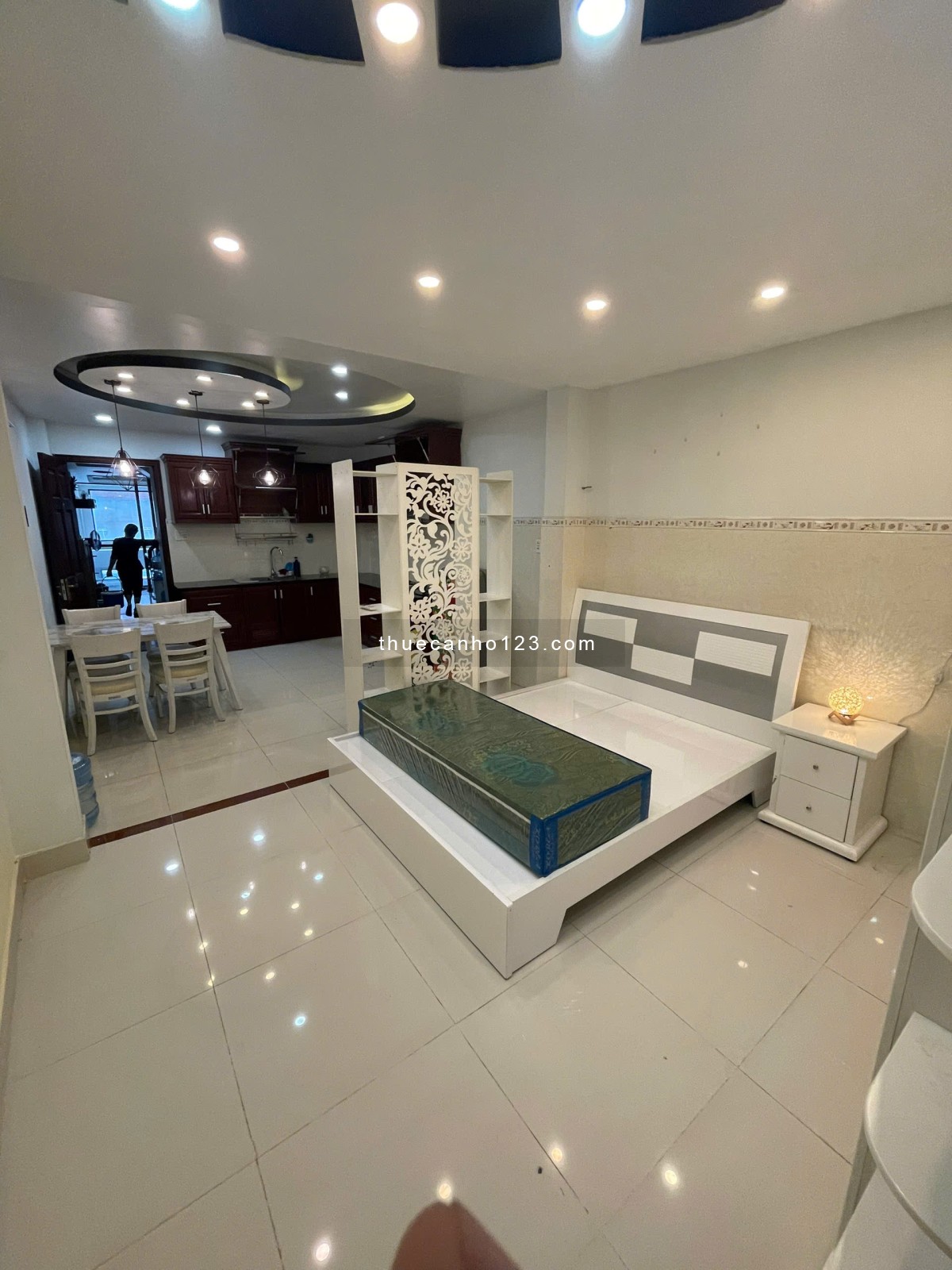 Cho thuê căn hộ trung tâm Quận 1 – Vòng xoay Cống Quỳnh, công viên 23/9 – Full nội thất, bếp rộng