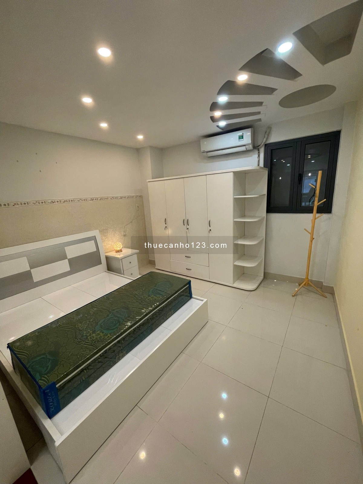 Cho thuê căn hộ trung tâm Quận 1 – Vòng xoay Cống Quỳnh, công viên 23/9 – Full nội thất, bếp rộng