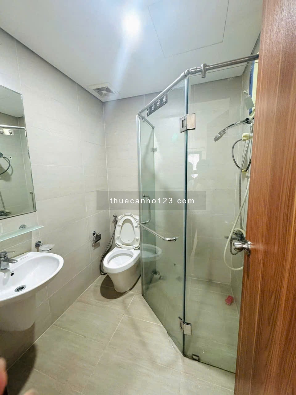 Central Plaza,P3, Tân Bình: 2p ngủ, 2wc, 12,5tr/th