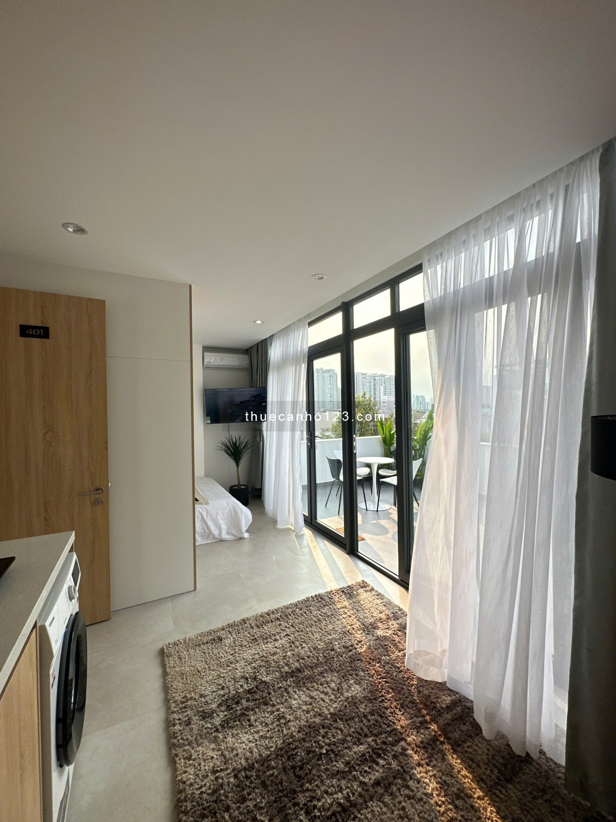 Studio sân thượng thoáng mát – gần sân bay Tân Sơn Nhất & Công viên Hoàng Văn Thụ