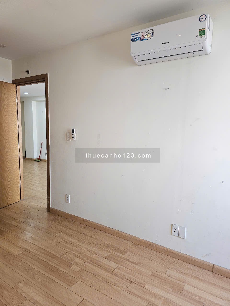 Cho thuê starlight, quận 6 nhà trống, 9tr/tháng có 2 máy lạnh, 3PN, nhà mới, ở liền