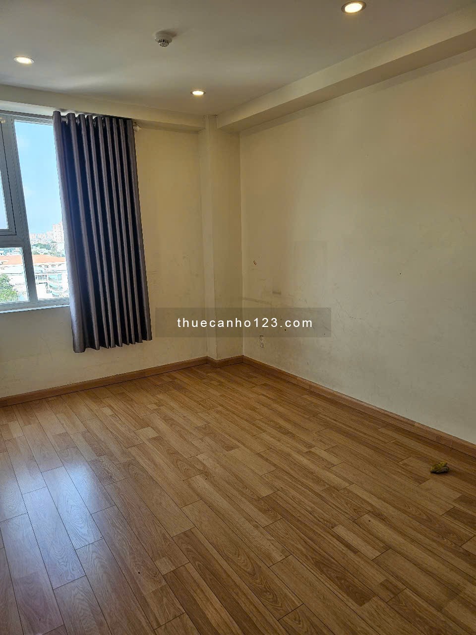 Cho thuê starlight, quận 6 nhà trống, 9tr/tháng có 2 máy lạnh, 3PN, nhà mới, ở liền