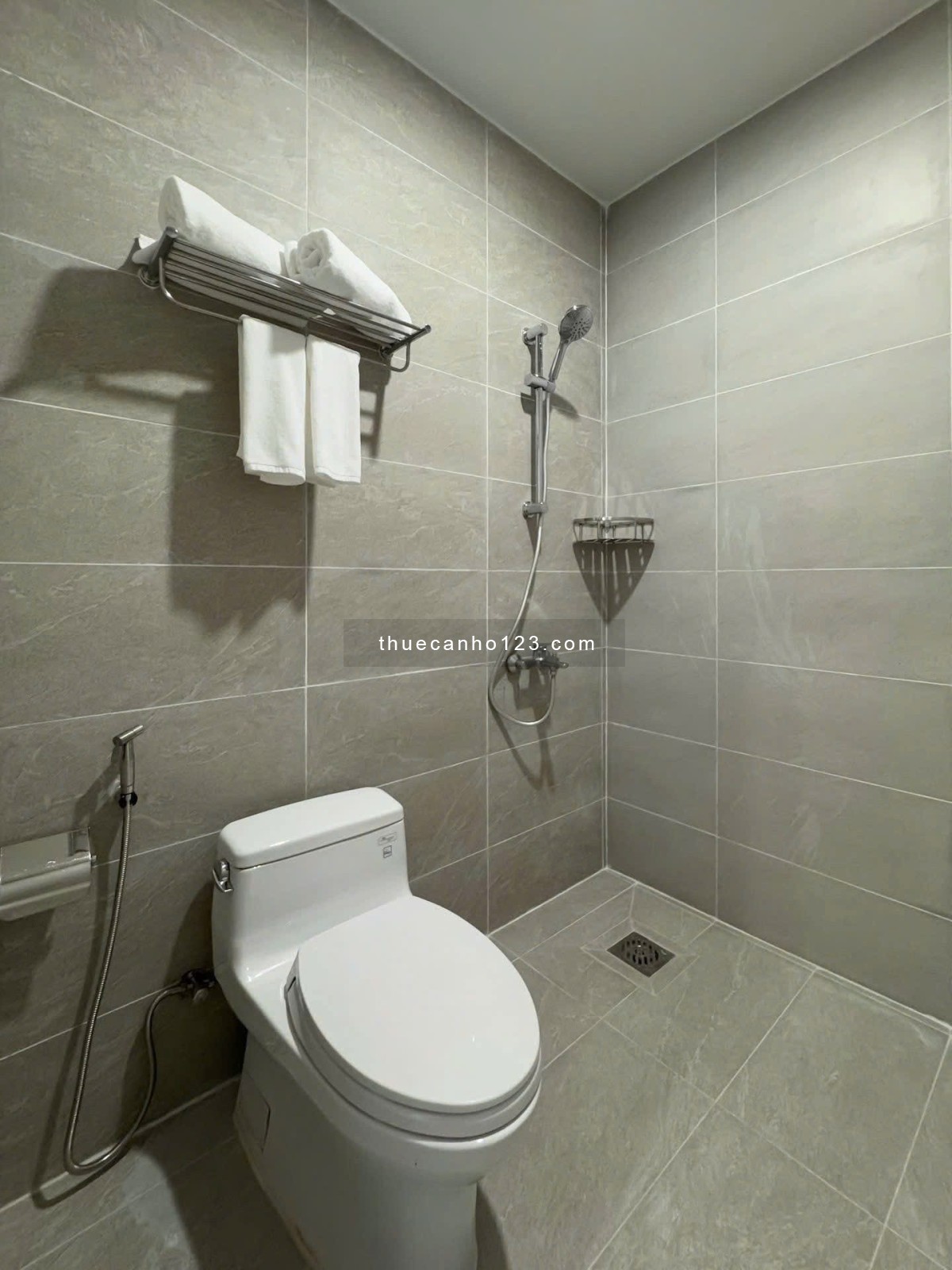 Cho thuê căn hộ 1PN đường Lam Sơn gần sân bay Tân Sơn Nhất, công viên Hoàng Văn Thụ.