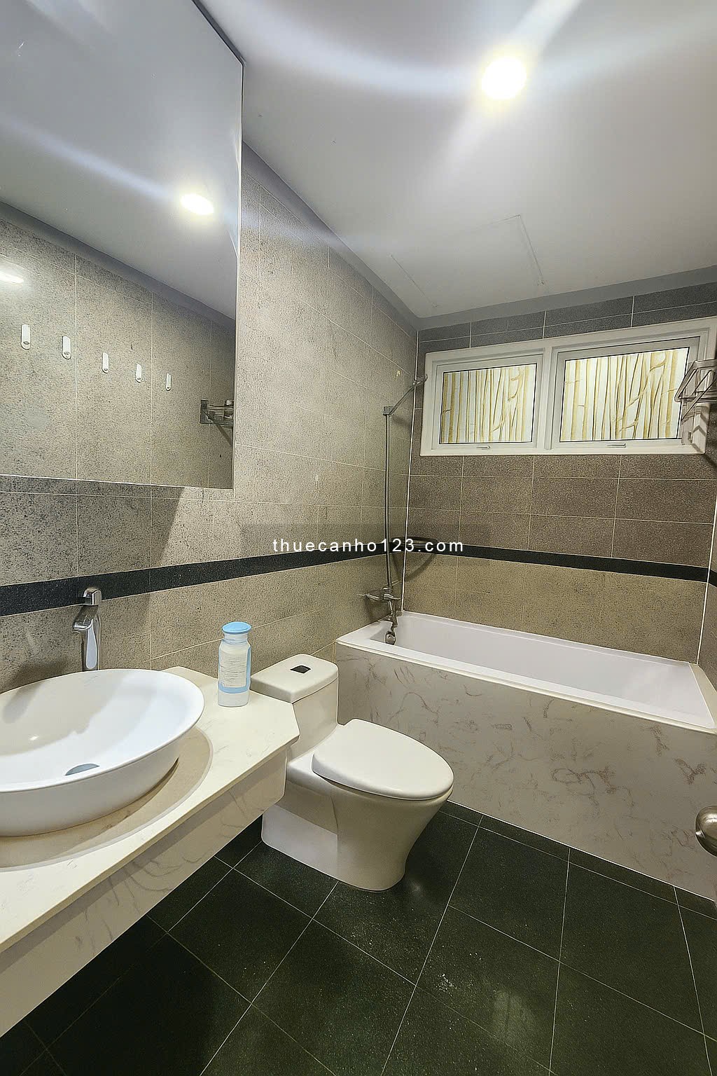 Cho thuê chung cư Phú Hoàng Anh - Cách RMIT 5 phút - 2PN 2WC 88m² giá 11 triệu - Nội thất đầy đủ