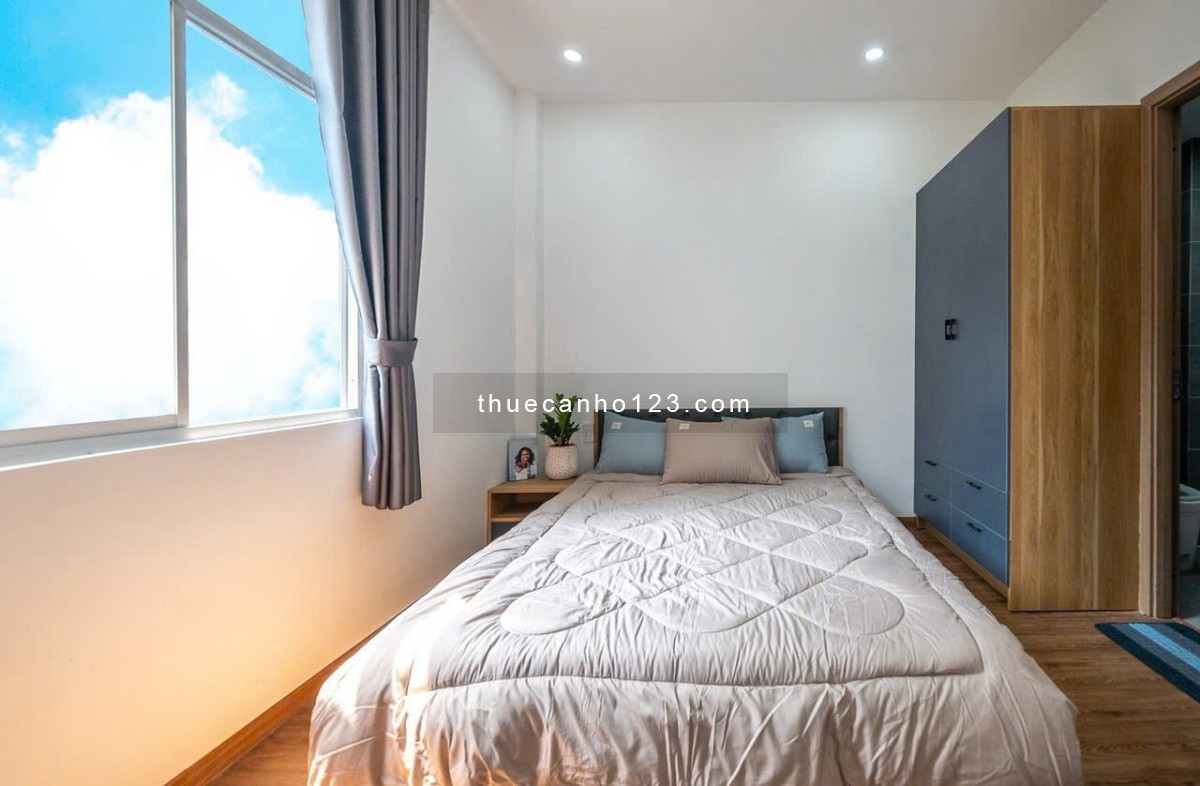 Cho thuê căn hộ cửa sổ lớn thoáng mát gần Nhà thờ Đức Bà, quận Phú Nhuận có thể ở luôn
