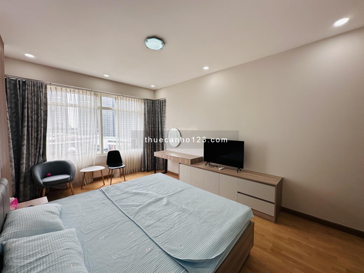 Cho thuê căn hộ 2PN Saigon Pearl, Bình Thạnh.