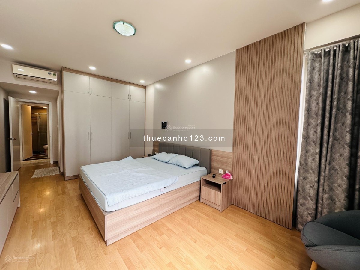 Cho thuê căn hộ 2PN Saigon Pearl, Bình Thạnh.