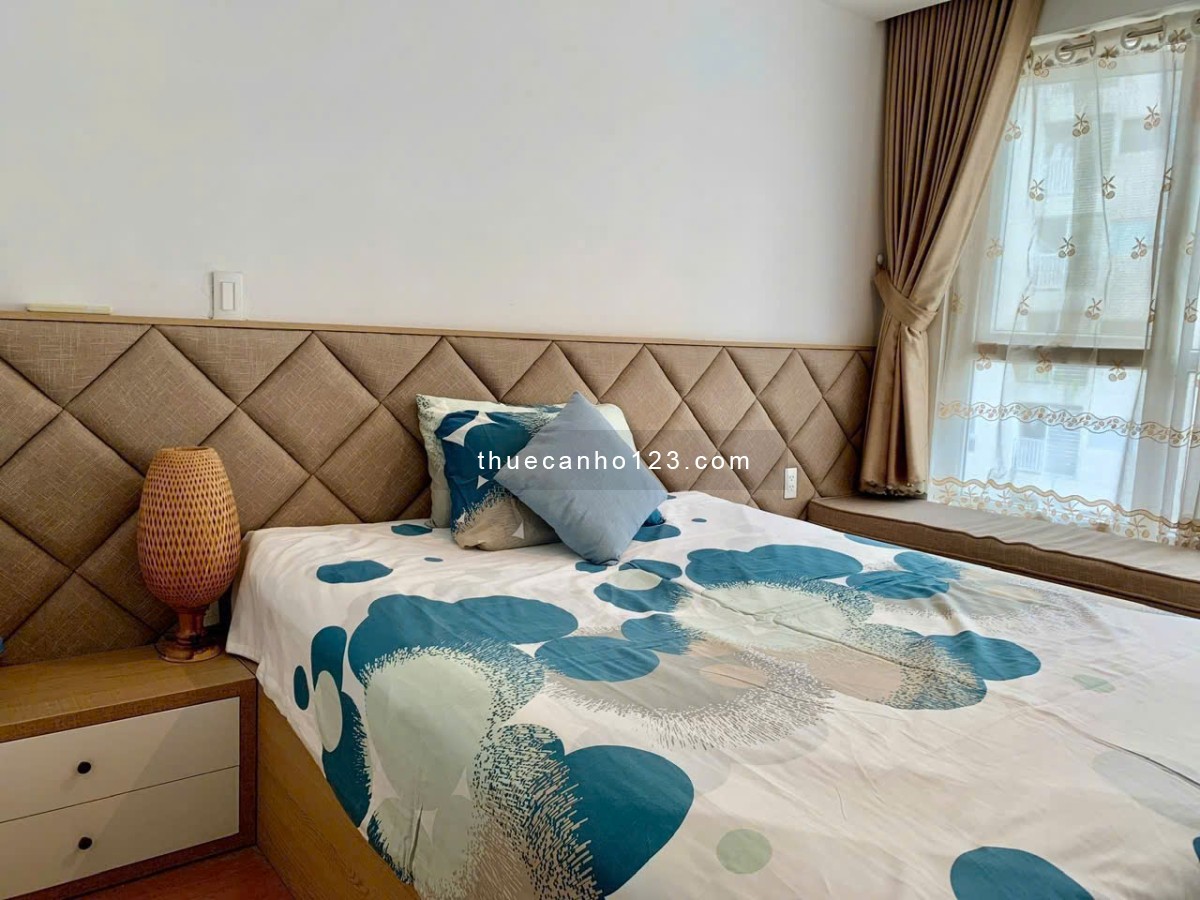 Cho thuê Căn hộ CC Sky Center - Phổ quang Tân Bình , 74m2, 2pn 2wc Full Nt giá 17tr lh 0933481089