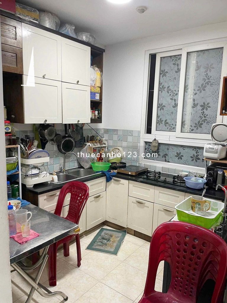 Cho thuê căn hộ Trung Đông Plaza, Diện tích 65m2, Nhà thiết kế 2 phòng ngủ, 2 toilet, NTCB 8 tr/th